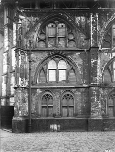 835461 Gezicht op de sacristie van de Domkerk (Domplein) te Utrecht, uit het noorden.